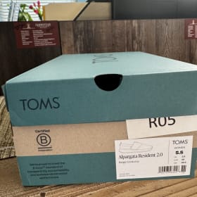 R05 Toms size 5.5 NIB item