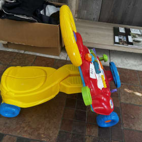 R11 Toddler walking toy item