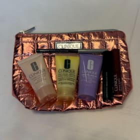 Clinique Beauty Essentials Set item