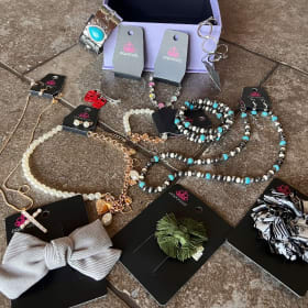 Paparazzi Jewelry Set- 12 Pieces item