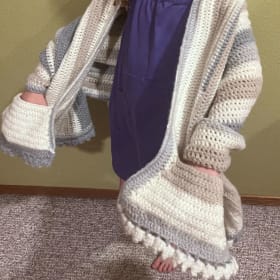 Handmade crocheted shawl with pockets item