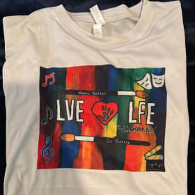 Performance T-shirt item