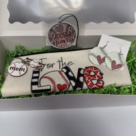 Baseball mom set item