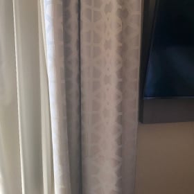 Curtains 8ft- set item