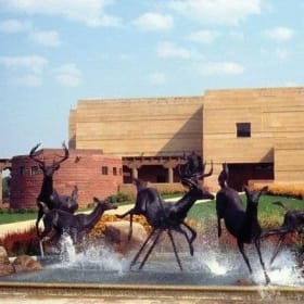 4 Museum Passes + Book item