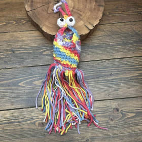 IN - Rainbow the Alien Yip Yip item