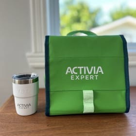 Activia Yeti Lunchbag & Mug item