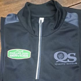 Ladies Medium 1/4 Zip Pullover item