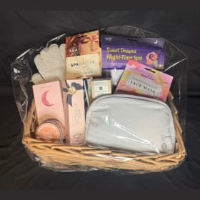 SPA BASKET + $50 SPAFINDER CARD item