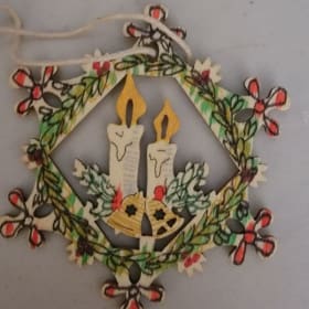 Wreath and candles item