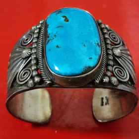 Vintage Navajo Heavy Silver & Turquoise Cuff item