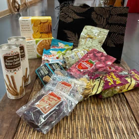 Trader Joeʻs Snack Basket item
