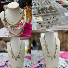 Beads and Banter $25 Gift card & Bouquet item