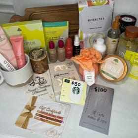 Game Day Glam - CLASS of 2027 Basket item