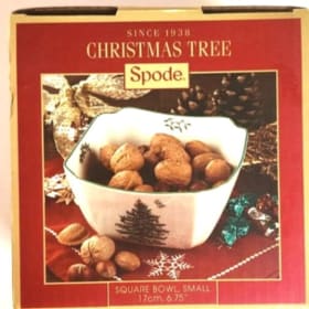 SPODE Christmas Tree Collection item