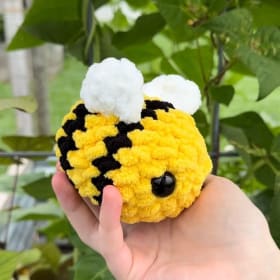 Crocheted animal (Bee) item
