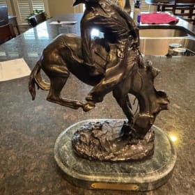 The Outlaw Statue item