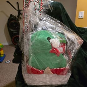 Spirit of Christmas basket item