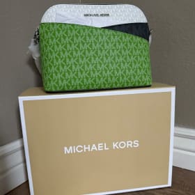 Michael Kors Jet Set Color Block Crossbody – Lime Green item
