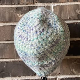 Handcrafted hat item