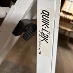 Quik-Lok Professional 3-tier Keyboard Stand item