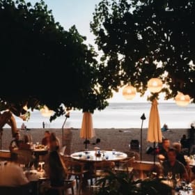 Oahu - Kaimana Beach Hotel Hau Tree Brunch for 4 item