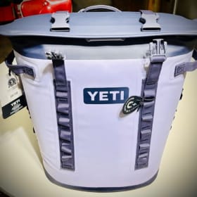 YETI HOPPER M20 and SEATOSUMMIT Dry Sack Set item