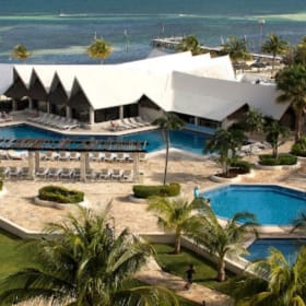 🏖️ Cancun Getaway – 5 Days / 4 Nights for Two Adults + Two item
