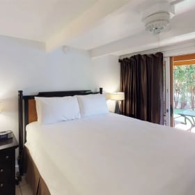 Molokai Paradise Package with Flight + Hotel for 2 item