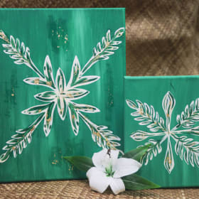Set of 2 Green Hawaiian Print Canvas Paintings item