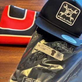 Feuling Brand T-Shirt & Snapback Hat (M) & Fabric Banner item