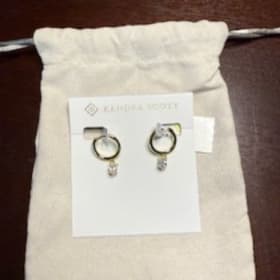 Kendra Scott Earrings item