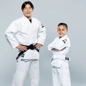 Kids White Single Weave Gi SKU: FW 3 Size 0-1 item