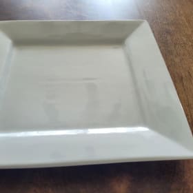 Plats de services item