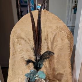 Eye-Catching Centerpiece item