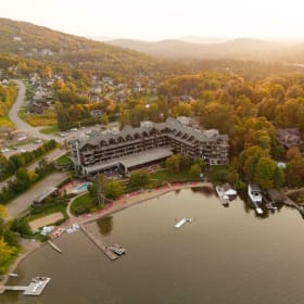 🏞️ Nuitée avec déjeuners – Entourage sur-le-Lac Resort item
