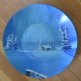 Painted gold pan item