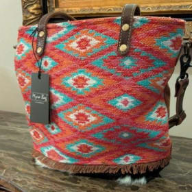 Myra Bag item
