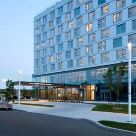 Séjour Courtyard Laval item