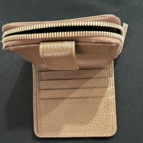 Authentic fabric & leather Gucci wallet item