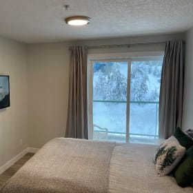 β·οΈ 3-Night Stay at Mount Washington Resort item