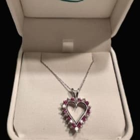 Heart Pendant with 18' white gold chain item