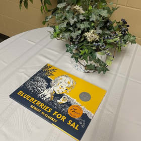 Book Bundle and Decorative Arrangements item