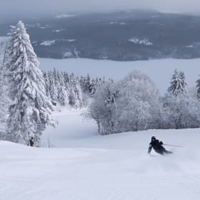 Journée de ski pour 2 personnes - Mont Owl's Head item