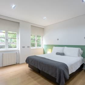 Porto Portugal 6 Nights with Experiences  - 4 Guests item