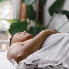 πΏ 50-Minute Acupuncture with Winnie Ng at The Nest Clinic item