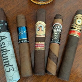 Whiskey & Cigar Bundle item
