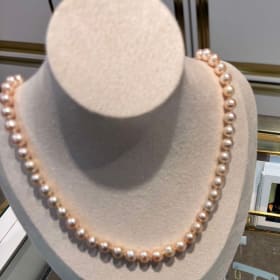 Vintage Fresh Water Pearl Necklace item