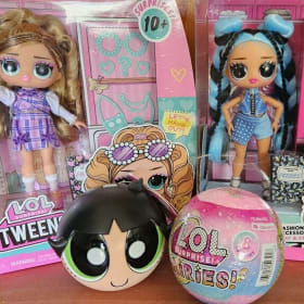 LOL Dolls OMG House with Dolls item