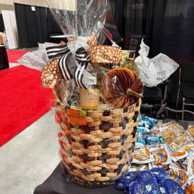 Kneaders Gift Basket item